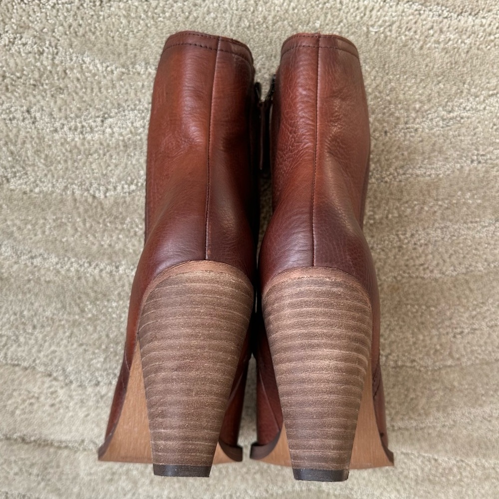 Zodiac Darrah Leather Western Pointed Toe Cone Heel Bootie Cognac Brown Sz 9 NIB - Picture 4 of 16